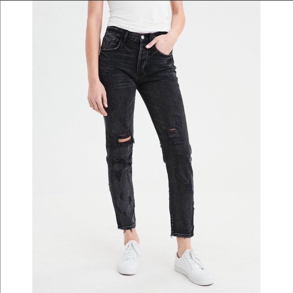 AEO Hi-waisted Mom Jean